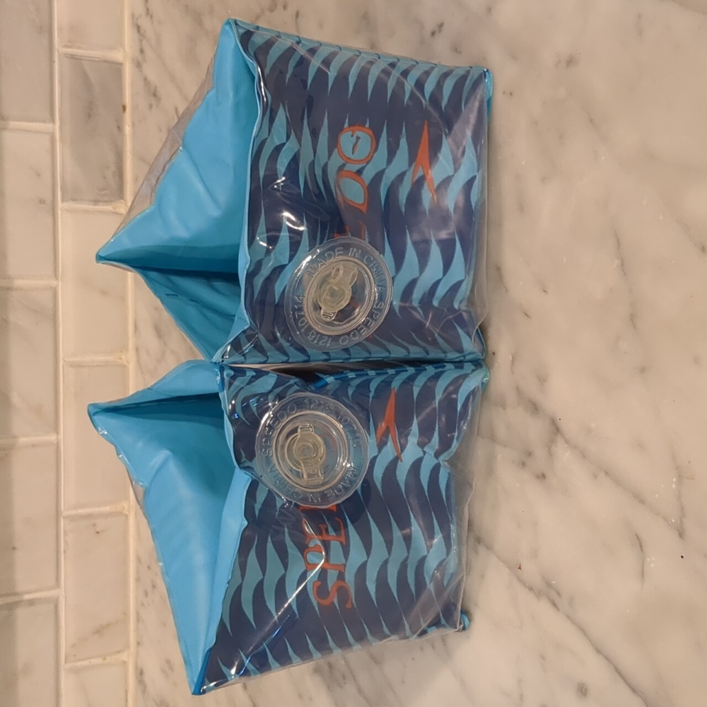 PAIR Speedo Floaties